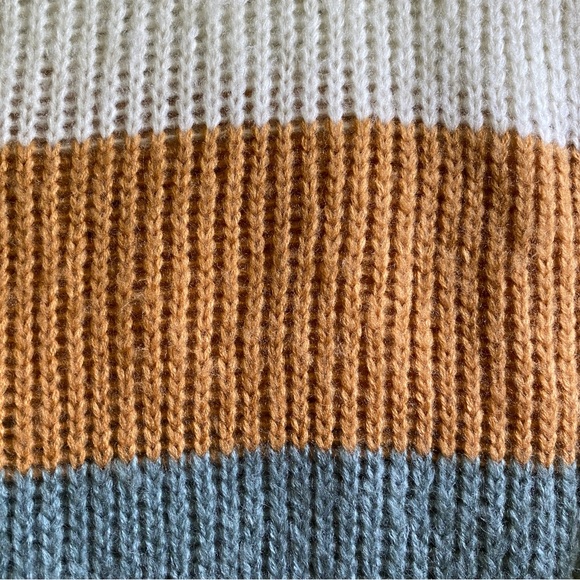 Lulu’s Colorblock Sweater - Picture 3 of 4